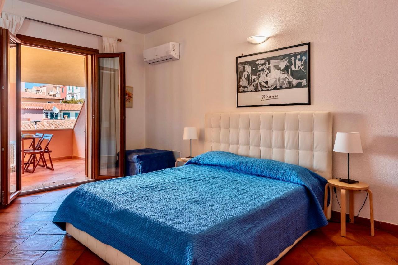 Apartments With Swimming Pool In Santa Teresa Di Gallura Ngoại thất bức ảnh