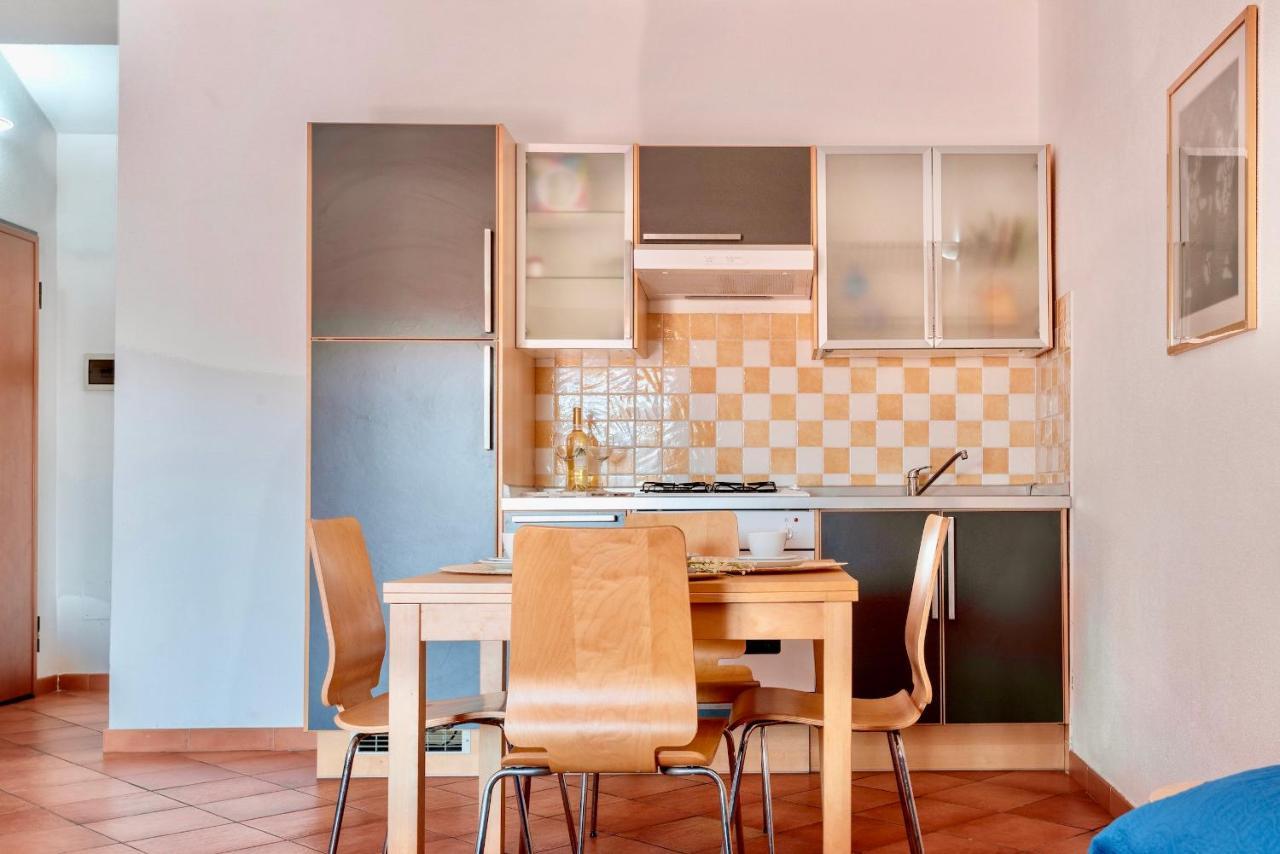 Apartments With Swimming Pool In Santa Teresa Di Gallura Ngoại thất bức ảnh