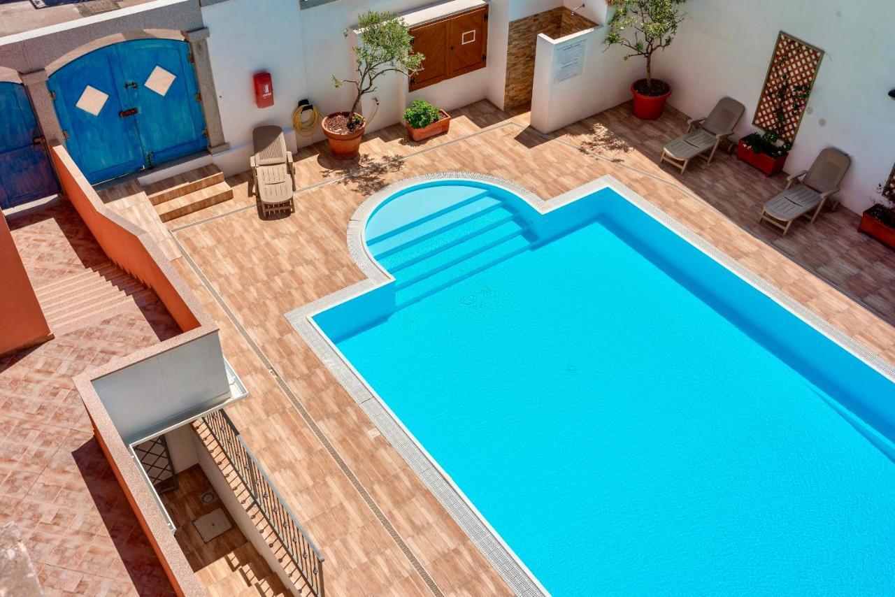 Apartments With Swimming Pool In Santa Teresa Di Gallura Ngoại thất bức ảnh